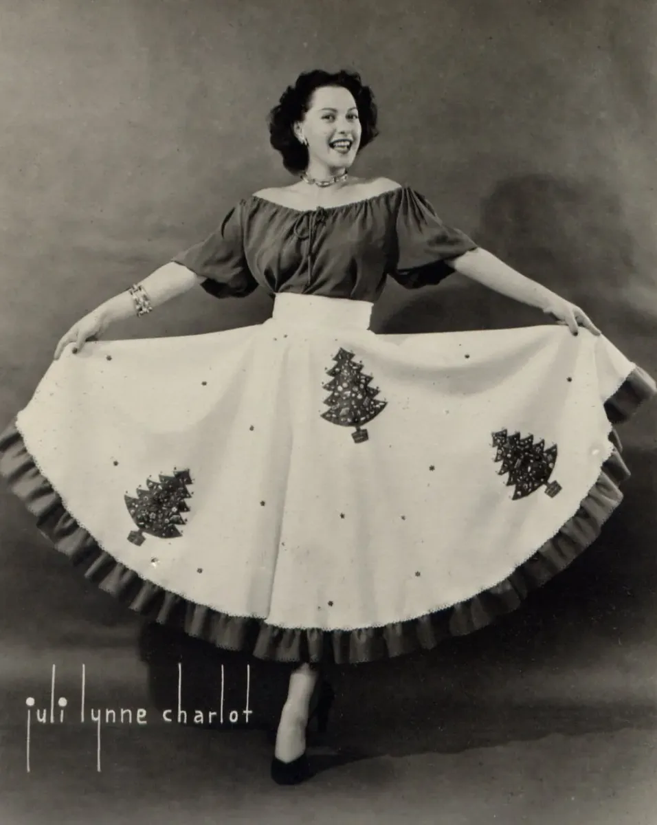 Juli Lynne Charlot